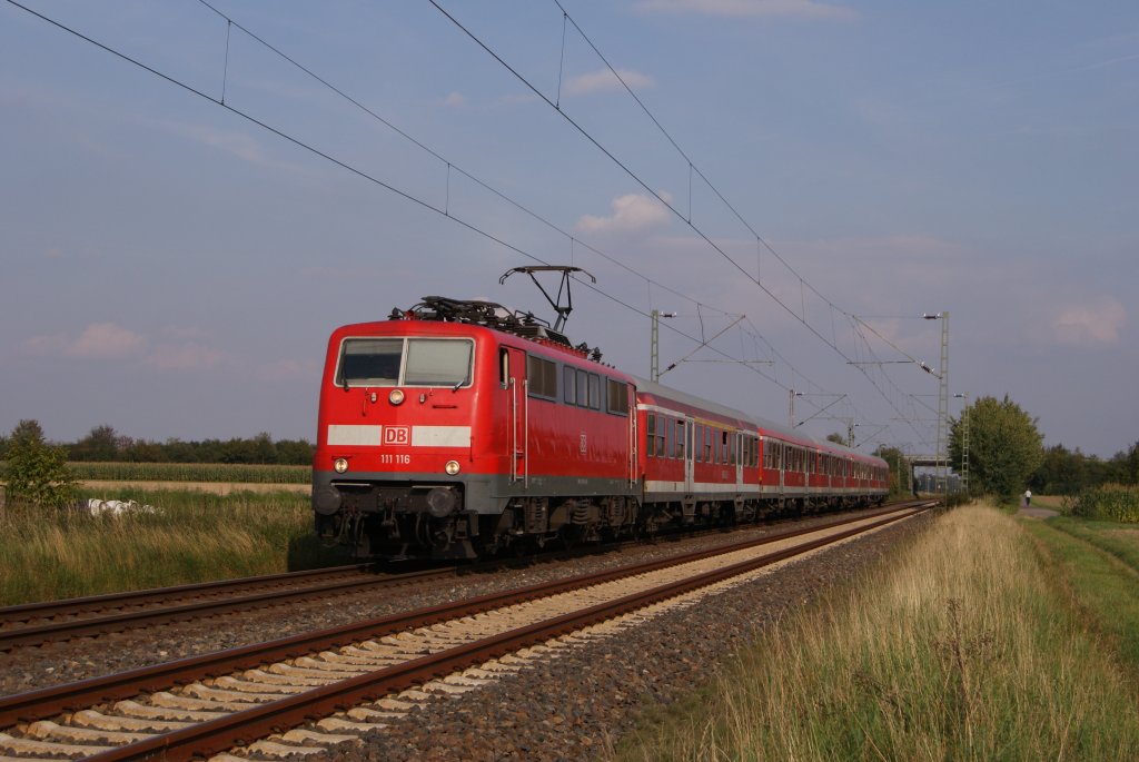 111 116 mit einem RE 4 HVZ-Verst�rker zwischen Kleinenbroich und Korschenbroich am 31.08.2011