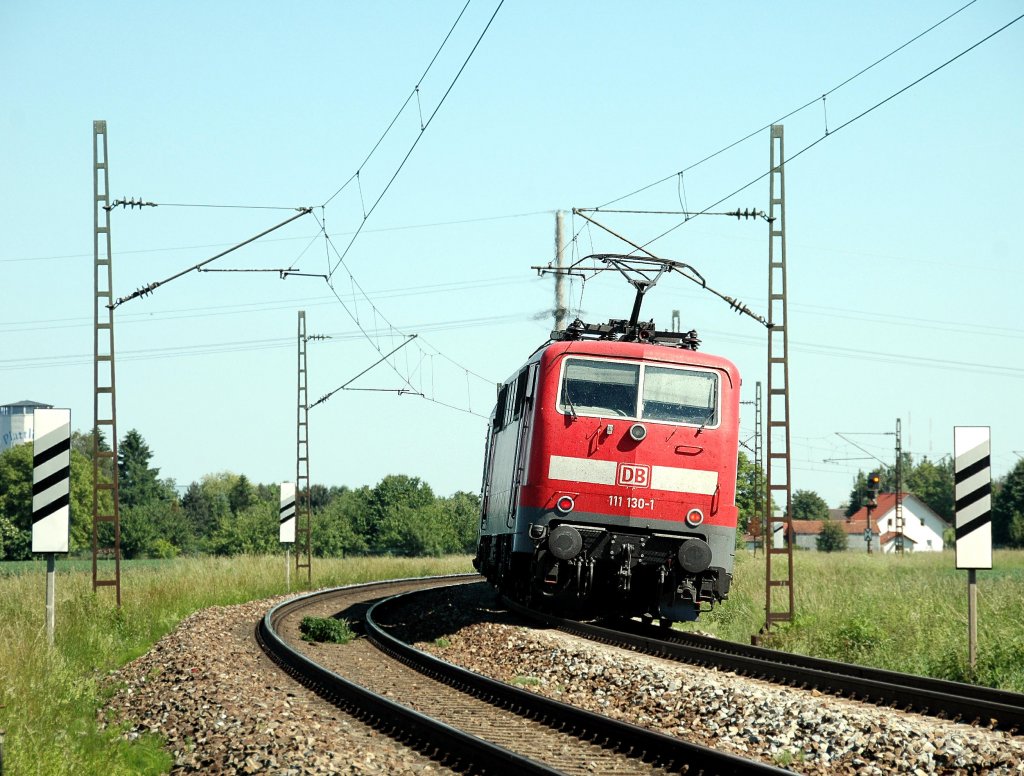 111 130 mit RB von Regensburg nach Plattling am 06.06.2010 kurz vor ihrem Endhalt.