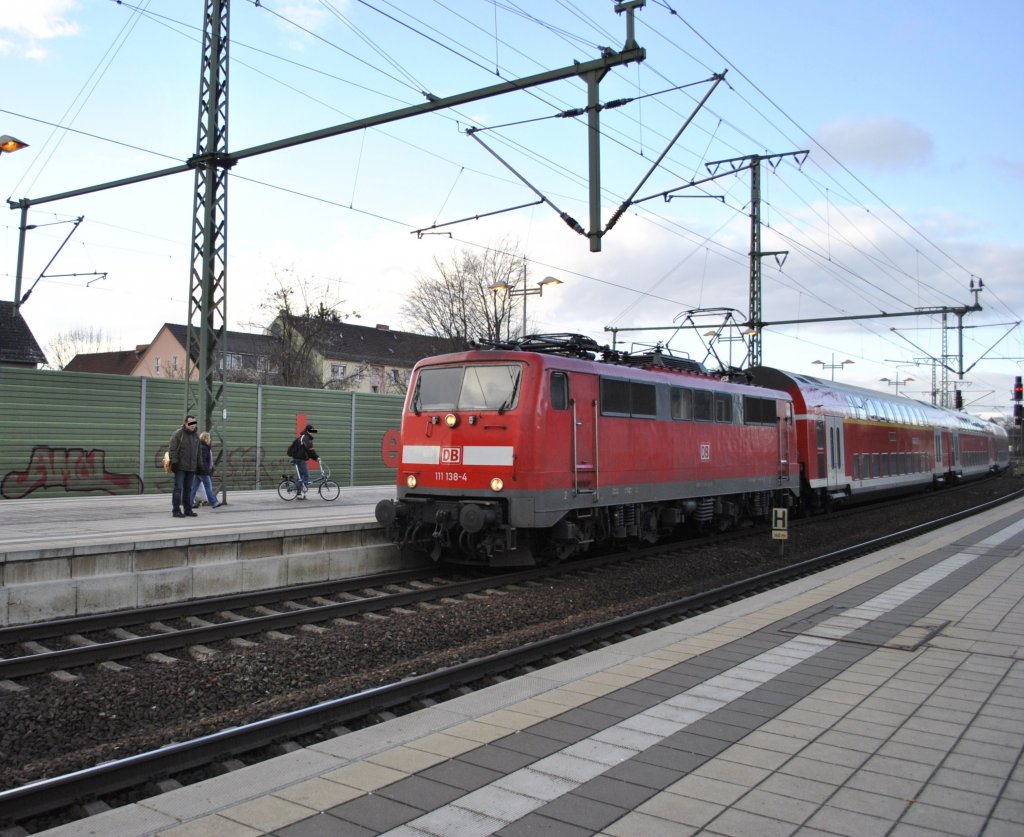 111 138-4 in Lehrte am 27.01.2011.