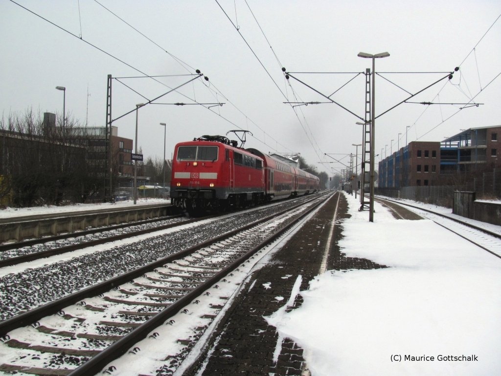 111 156 zieht ihren RE10414 nach Aachen.
12.02.2010