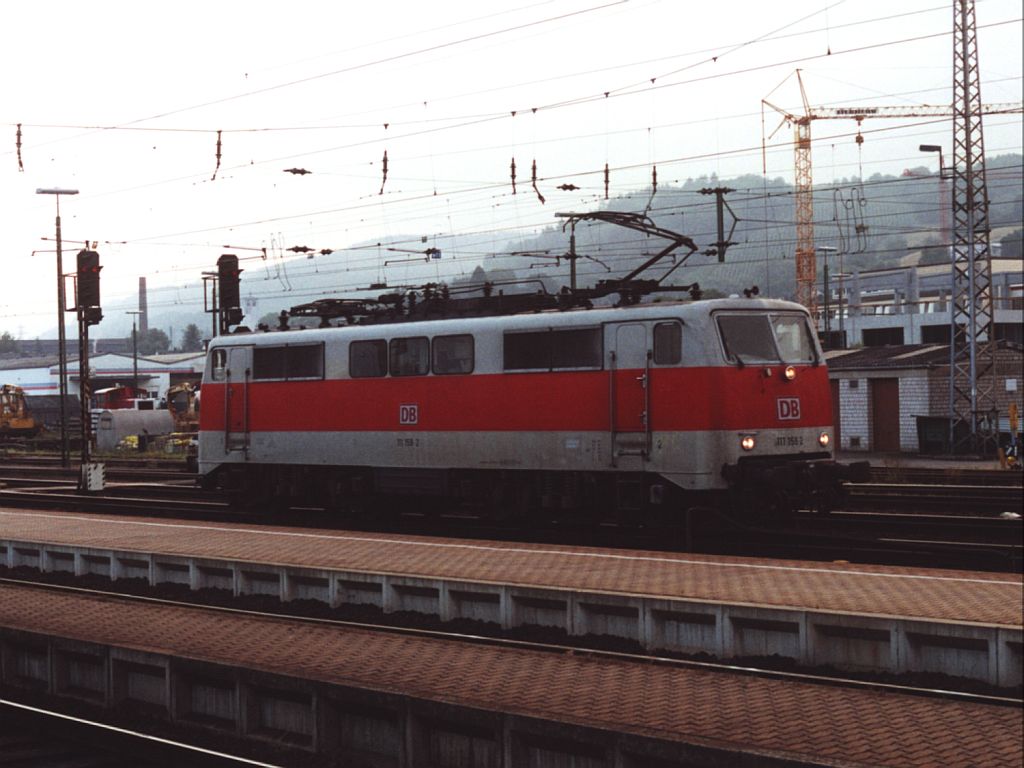 111 158-2 auf Trier Hauptbahnhof am 21-7-2000. Bild und scan: Date Jan de Vries.