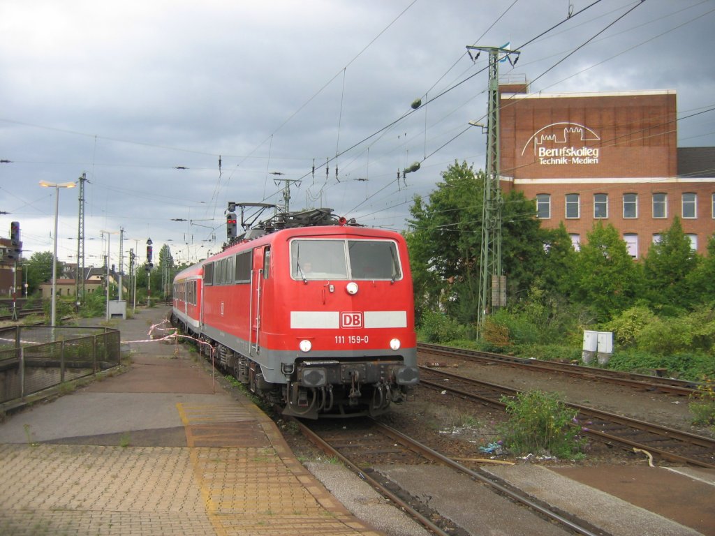 111 159-0 fhrt mit ihrem RE 13 in Mnchengladbach Hbf ein. 06.09.08