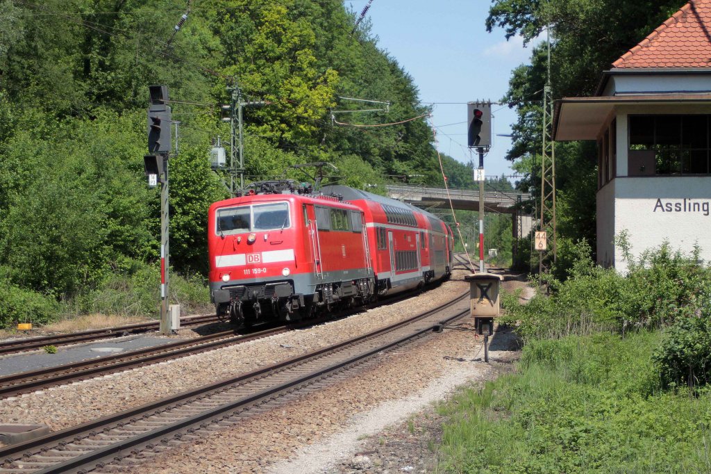 111 159-0 mit RE Mnchen - Salzburg in Assling am 27.05.2012