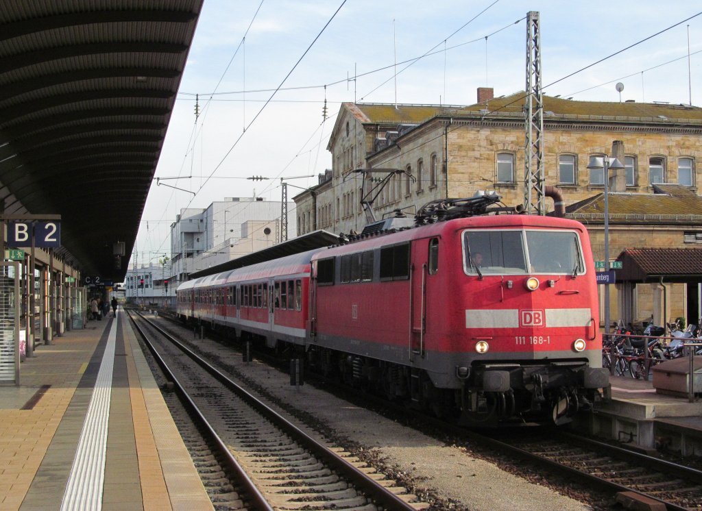 111 168-1 verlsst am 21. September 2012 mit einer RB nach Hafurt den Bamberger Bahnhof.