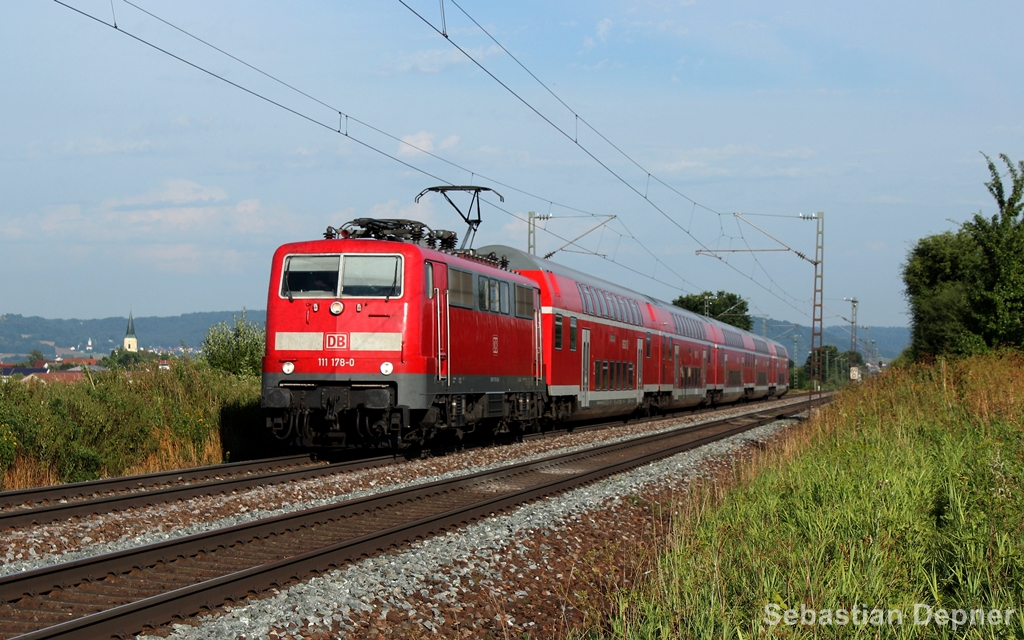 111 178 am 4.8.13 bei Plling als ein RE Mnchen-Nrnberg