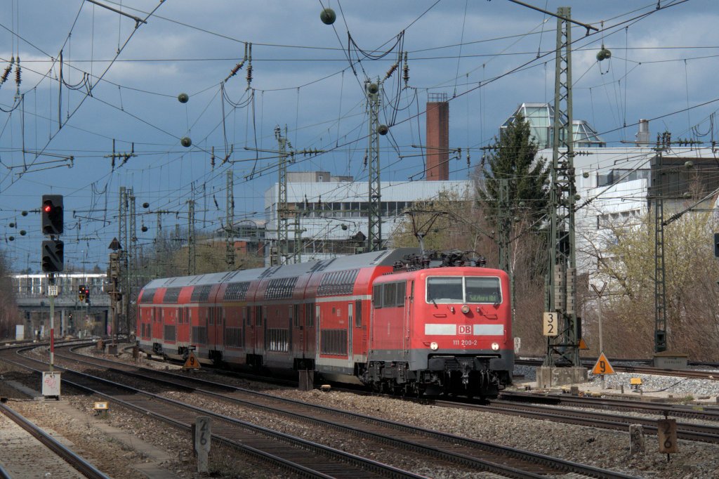 111 200 am 13.04.13 mit der Regio nach Salzburg am Heimeranplatz