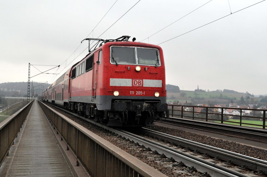 111 205-1 in Regensburg-Prfening (01.12.2011)