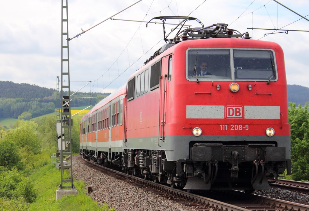 111 208-5 DB mit RB bei Horb am 11.05.2012.