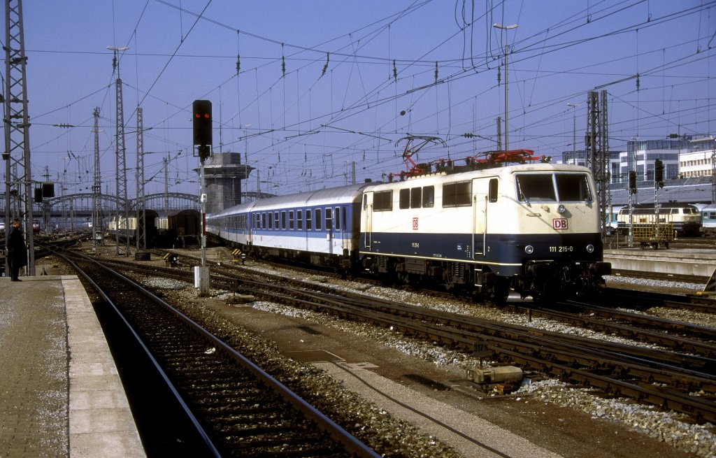 111 215  M�nchen Hbf  12.03.95