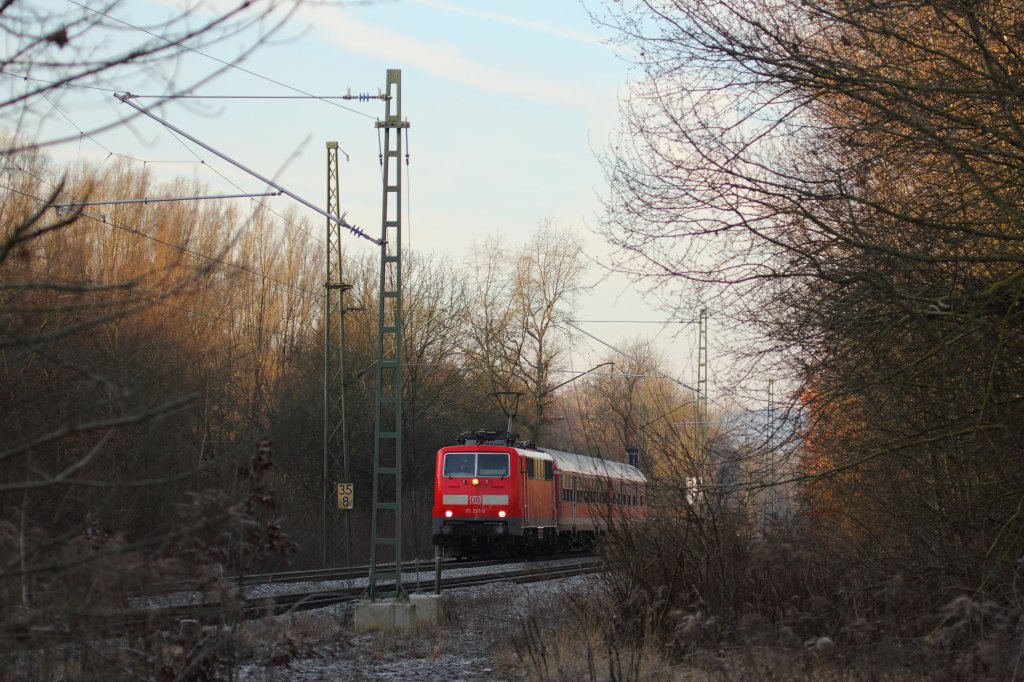 111 217-6 DB bei Michelau am 13.01.2013.