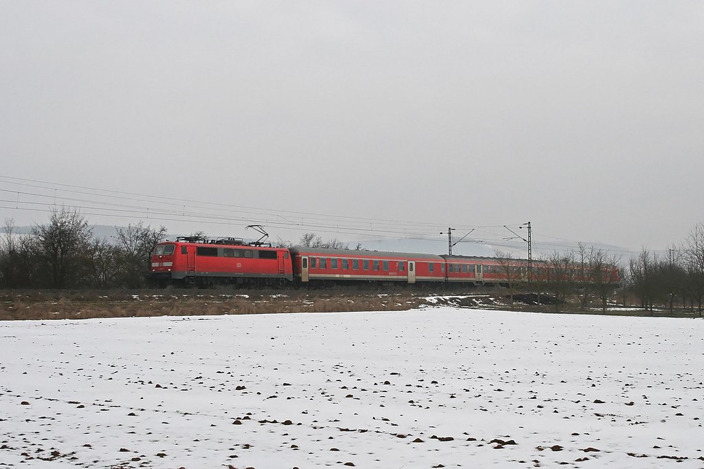 111 218 mit RB 34884 am 18.02.2010 bei Thngersheim.