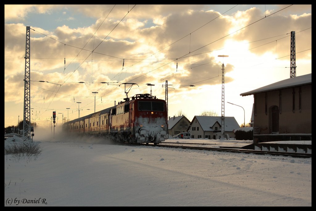 111 als RB gen Neumarkt. Geschossen wurde das Foto am 10.12.10 nat�rlich in Mangolding. 