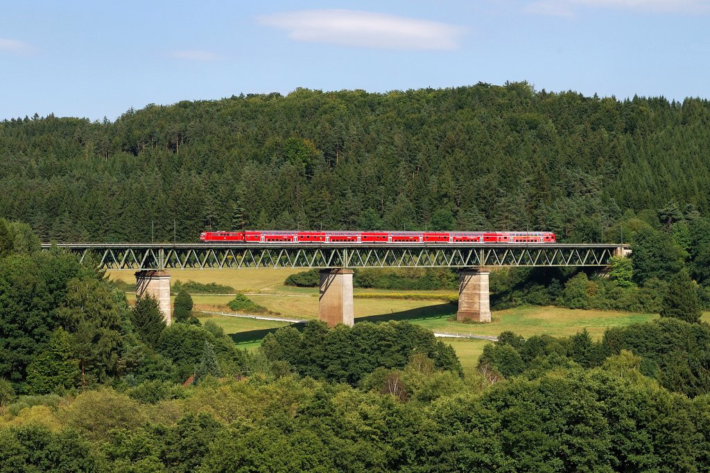 111 xxx mit RE 4258 bei Deining (23.08.2012)