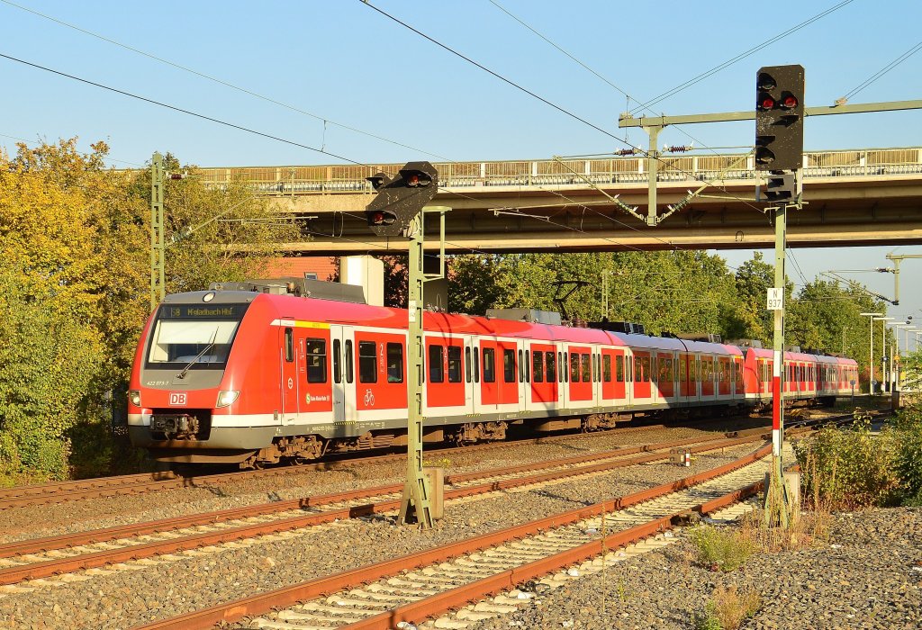 11.10.2012 Korschenbroich....ausfahrt einer S8 nach Mnchengladbach