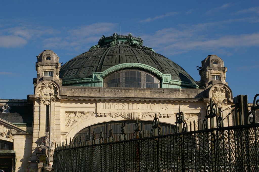 11.11.2011, Bahnhof Limoges-Bndictins, Auenansicht.