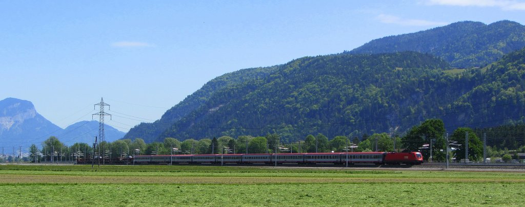 1116 *** mit OIC 860  St.Anton am Arlberg  (Wien Westbahnhof->Bregenz) bei Rattenberg-Kramsach.(19.5.2012)