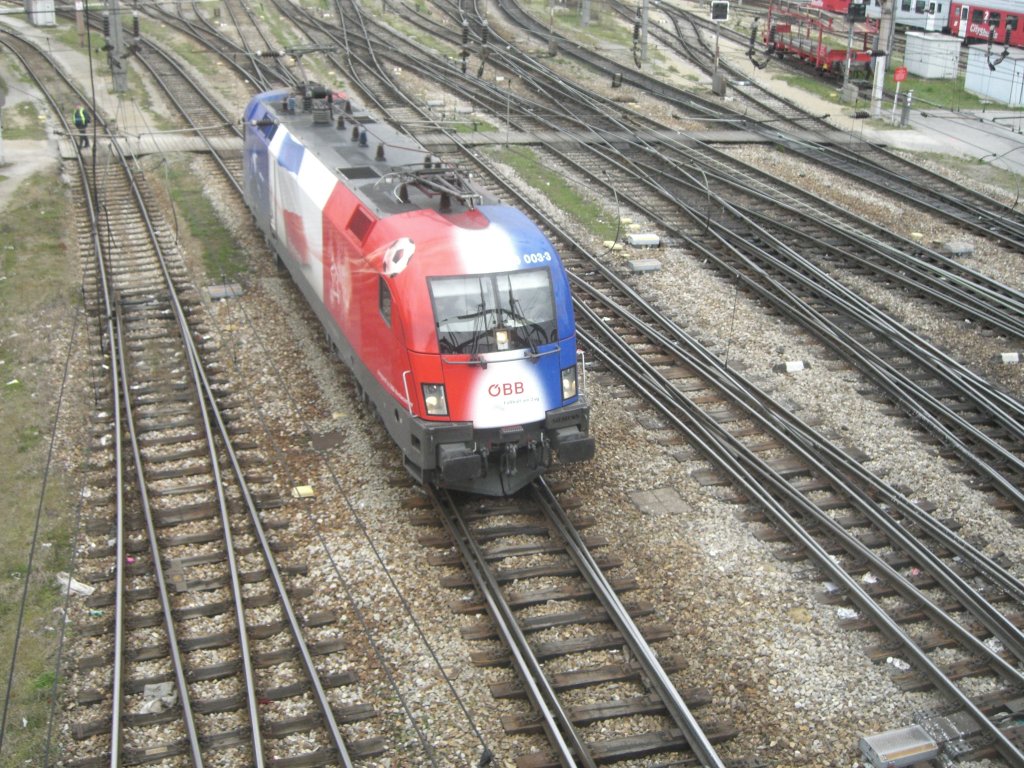 1116 003-3 EM-Frankreich im Vorfeld des Wiener Westbahnhofes am 21.03.2008
