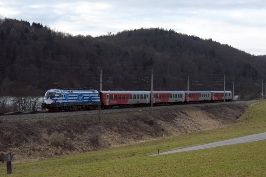 1116 007  EM-Griechenland  mit einem REX von Linz Hbf nach Passau Hbf am 09.03.2009 unterwegs bei Wernstein. 