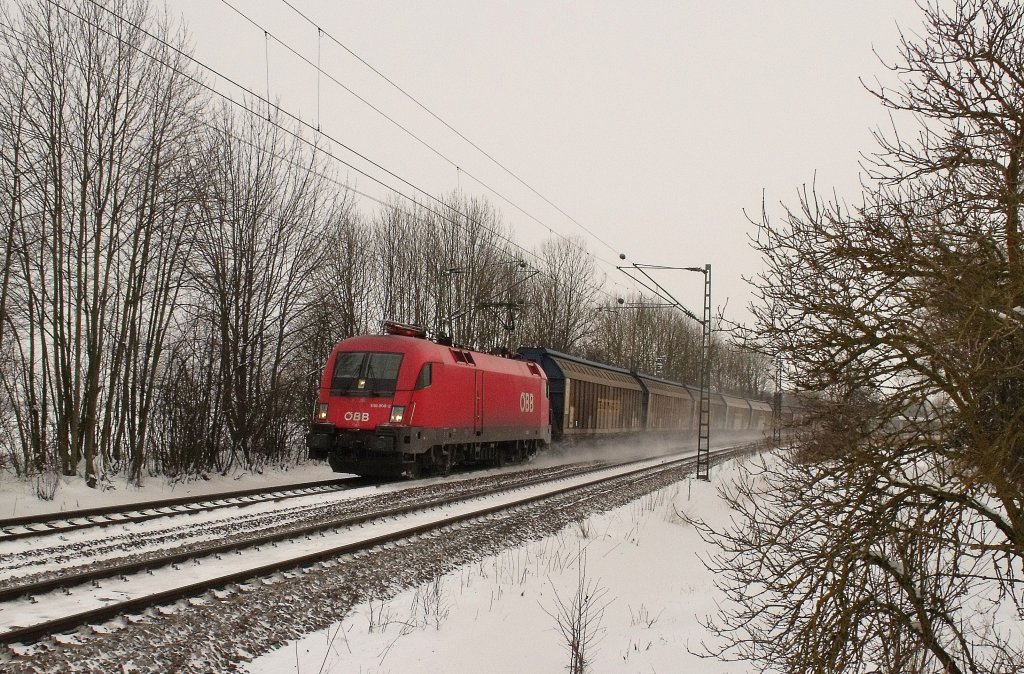 1116 008 der BB hing am 12.02.2010 vor einen Audizug in Mangolding. 