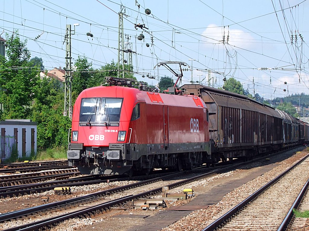 1116 016-5 zieht den  AUDI-Zug  bei Passau Richtung sterreich;110616