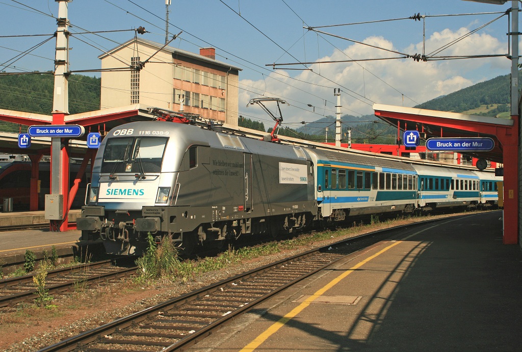 1116 038 (Siemens) steht am 29.06.2008 mit IC151 am Bahnsteig 5 in Bruck/Mur.