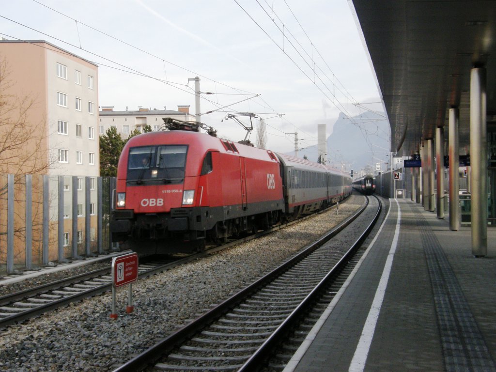 1116 050-4 durchfhrt mit BB EC 112(Klagenfurt-Siegen) Salzburg-Aiglhof. 
1.1.2010