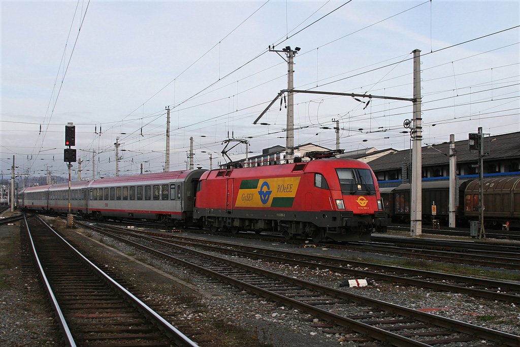 1116 060 mit OIC bei der Einfahrt in Salzburg. 01.01.2010.