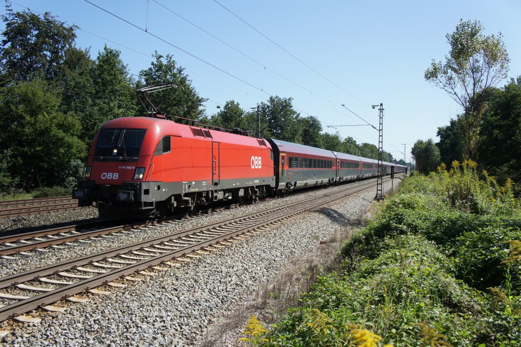 1116 082-9 mit RJ 262 aus Wien Westbahnhof am 03.09.11 zwischen Vaterstetten und Haar.