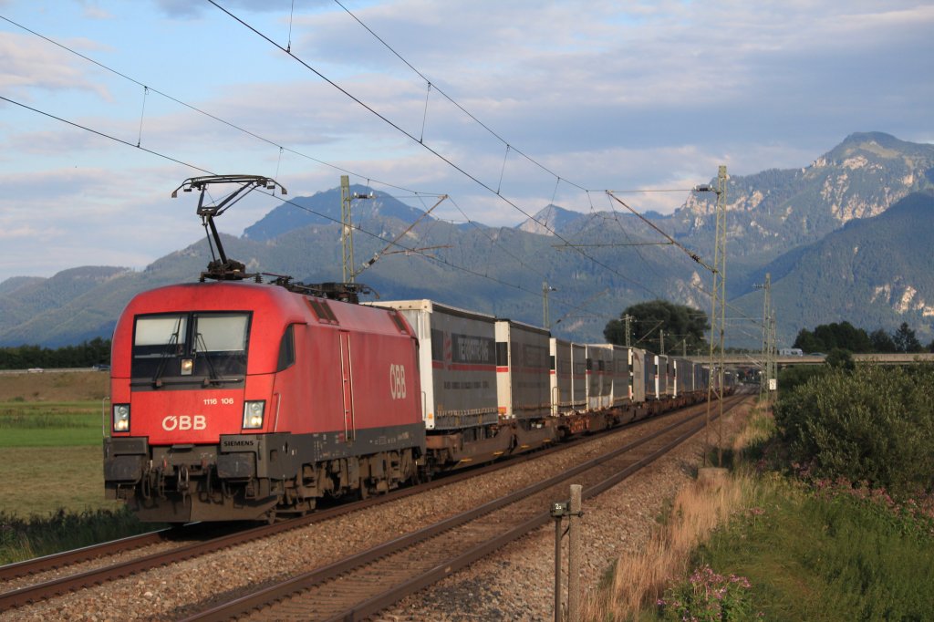 1116 110 mit einem Brenner-Umleiter bei Bernau am Chiemsee. Aufgenommen am 9. August.