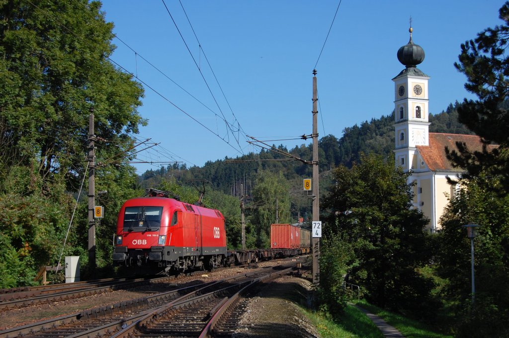 1116 115 am 18.09.2010 mit einem KLV-Zug in Wernstein am Inn