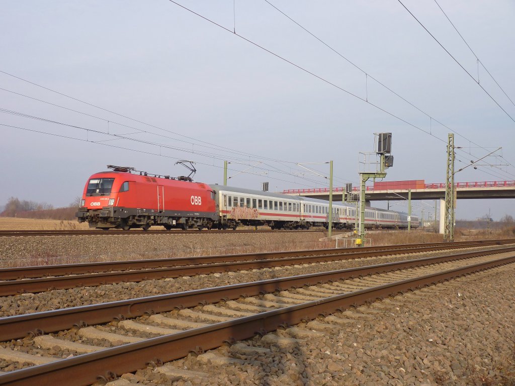 1116 125 am 23.2.11 mit dem IC 2056 Heidelberg - Saarbrcken bei Bhl-Iggelheim.