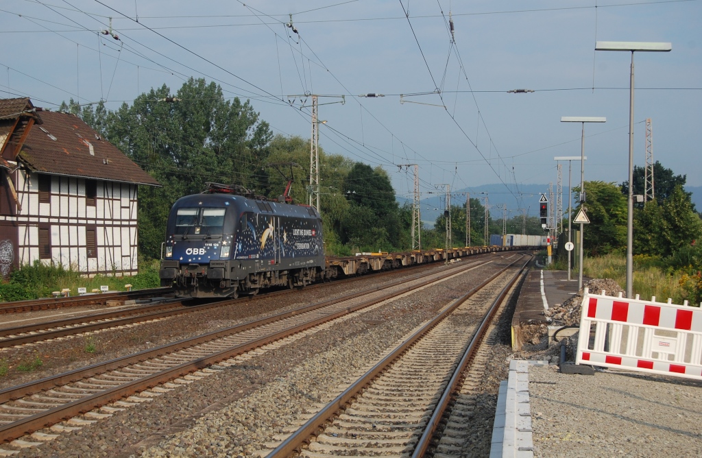 1116 126 (Licht ins Dunkel) mit KT 42931 Bremerhaven Kaiserhafen - Wien Freudenau Hafen am 09.08.2012 in Kreiensen
