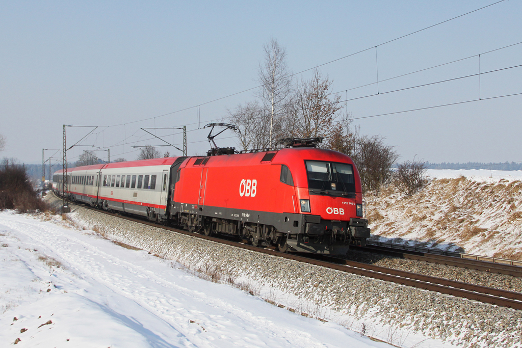 1116 146 mit EC 1113 am 12.02.2012 bei Ostermnchen.