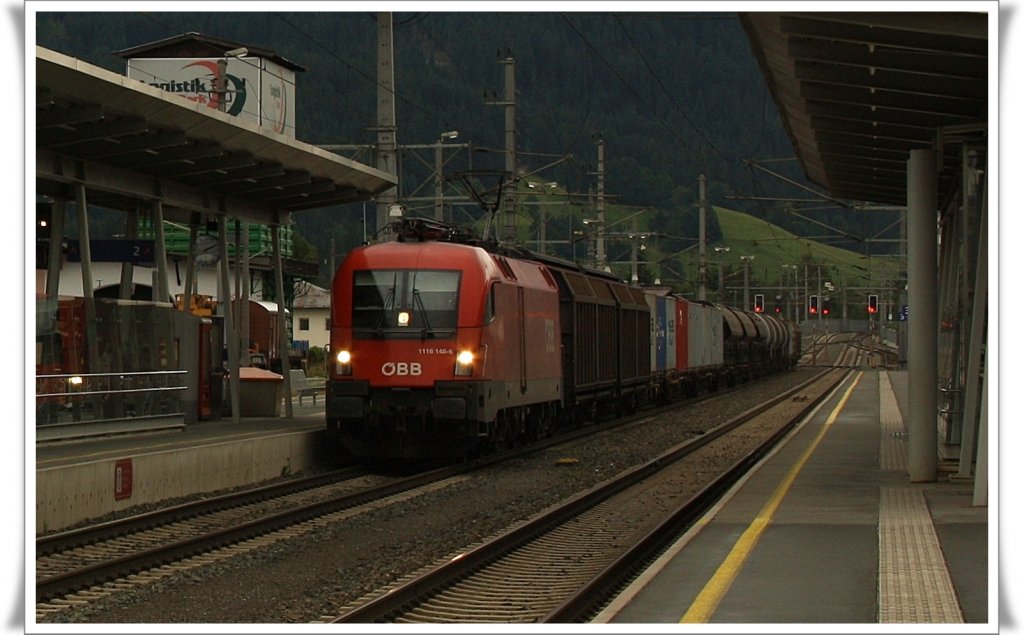 1116 148 mit dem letzen GZ f�r uns am 17.08.2010. Es war eine wirklich sch�ne Fototour, die leider am Bahnhof statt in der Freien Wildbahn stattfand. (St. Johann, Tirol)