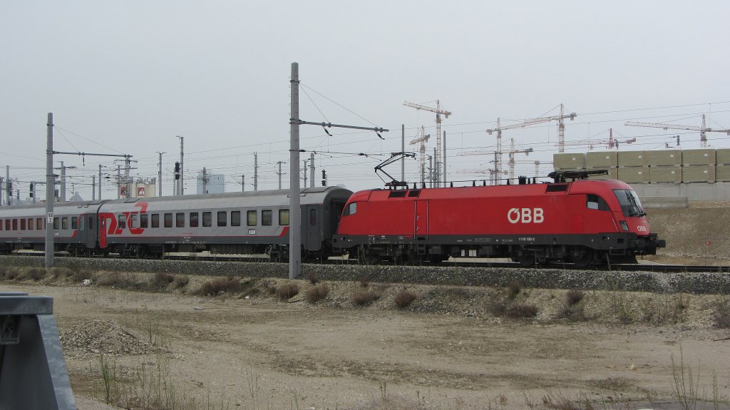 1116 150 mit D 407  CHOPIN  (Warszawa Wschodnia->Wien Westbahnhof) bei Wien Sdbahnhof (Ostbahn).(6.4.2012)