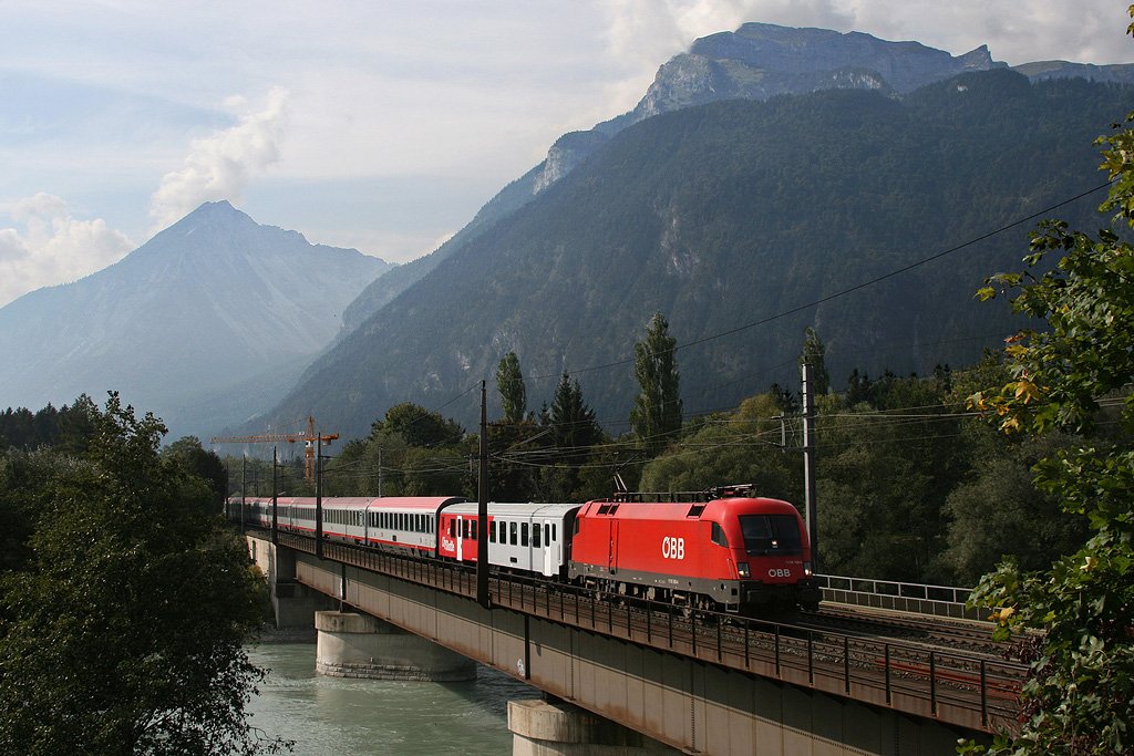 1116 168 mit OEC 649 im September 2009 bei Brixlegg.