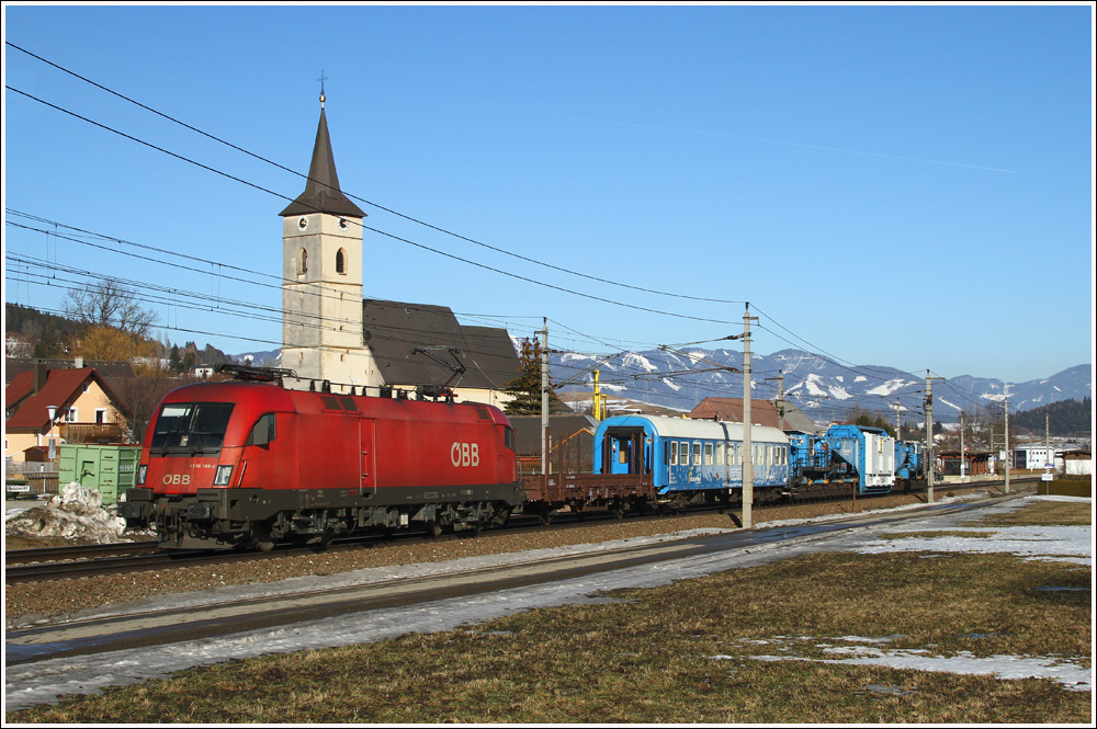 1116 169 fhrt mit Trafozug SGAG 90047 von Gleisdorf nach Voest Alpine Linz.  Kammern 22.2.2012