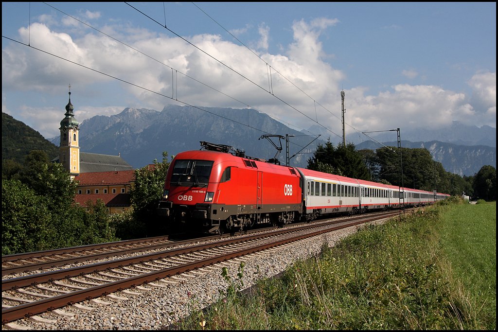 1116 189 hat den OEC 569  BERNARD Ingenieure , Bregenz - Wien Westbahnhof, am Haken und konnte am 05.08.2009 vor dem Kloster Raisach abgelichtet werden.