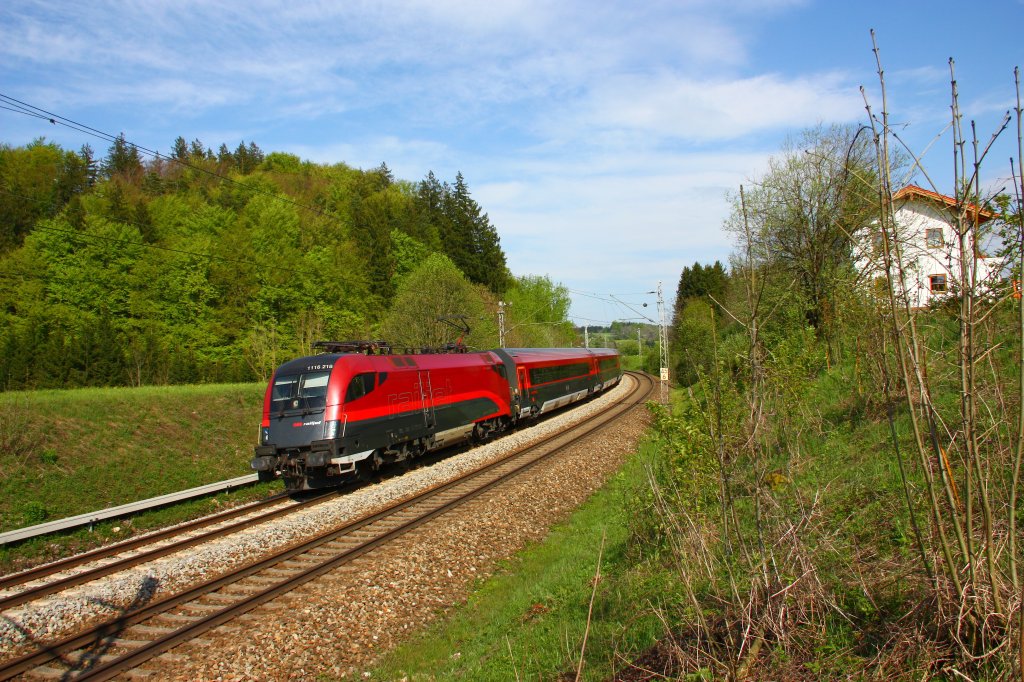 1116 218 mit Railjet nach Innsbruck bei Bergen - 01.05.2012