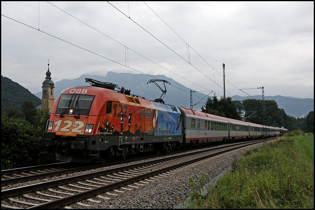 1116 250  122 Feuerwehr  bespannt beim Kloster Raisach den OEC 663 zurck nach Wien. (04.08.2009)