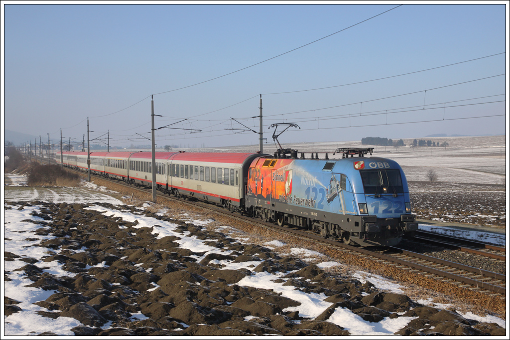 1116 250 mit dem OIC 545 auf der Fahrt von Salzburg Hbf nach Wien Westbf am 29. Jnner 2011, aufgenommen zwischen Ollersbach und Neulengbach.
