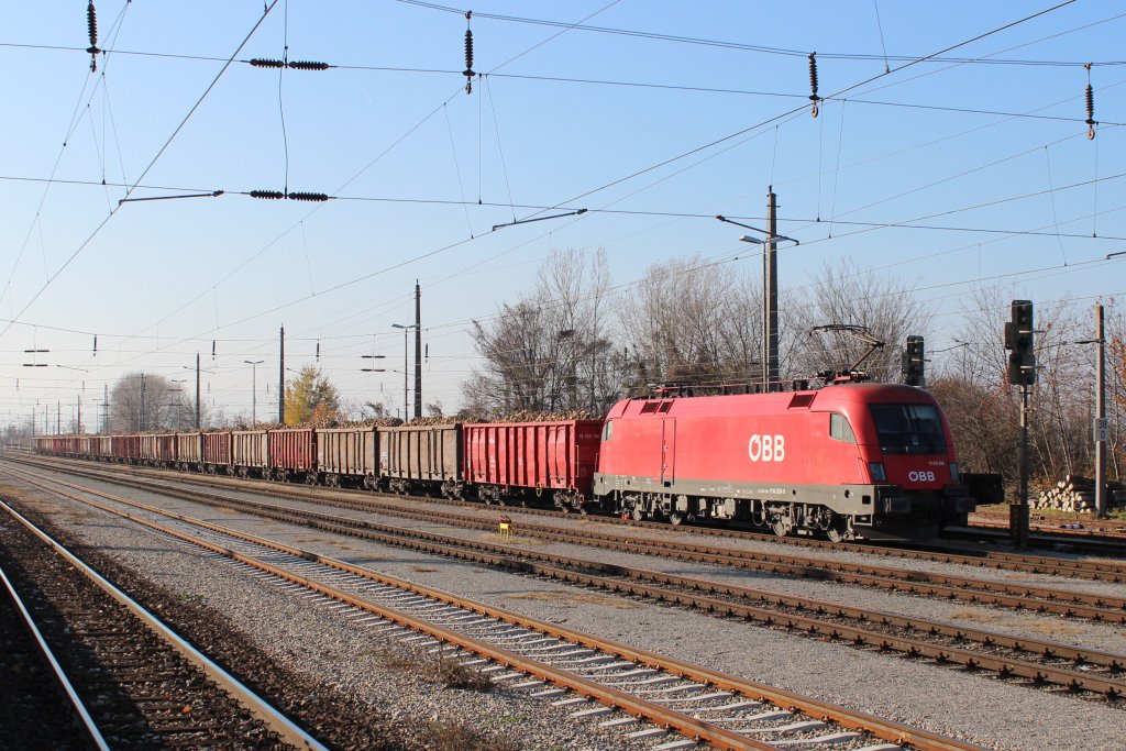 1116 256 mit einer Rbe im Bahnhof Ebenfurth (Ef); am 17.11.2012