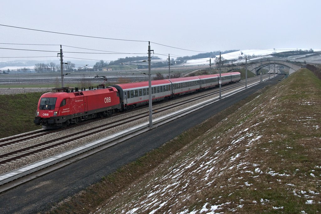 1116 260  Sicher durch Europa , unterwegs mit REX 1940 Richtung St. Plten. Perschling, am 03.04.2013.