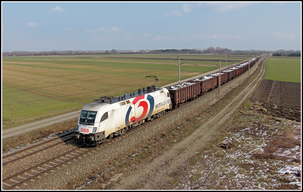 1116 264 auf dem Weg von Breclav nach Villach mit dem SGAG 49583, hier zu sehen kurz nach Wampersdorf am 01.04.2013.