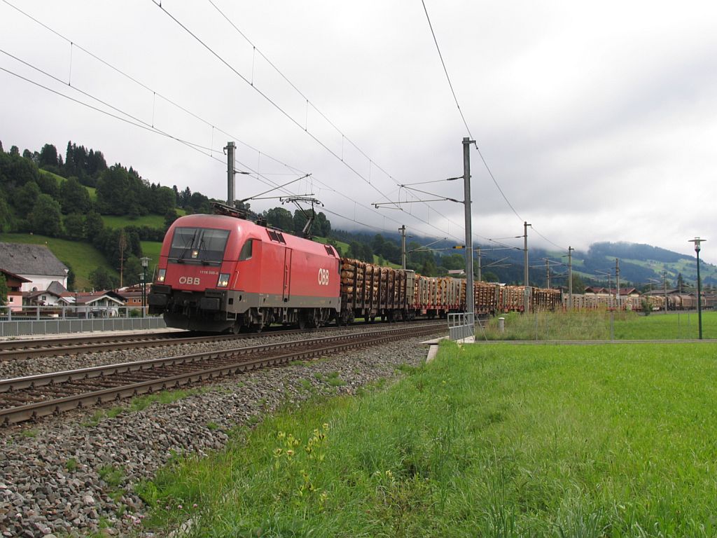 1116 265-8 mit Gterzug 62430 von Kitzbhel bei Brixen im Thale am 11-8-2010.