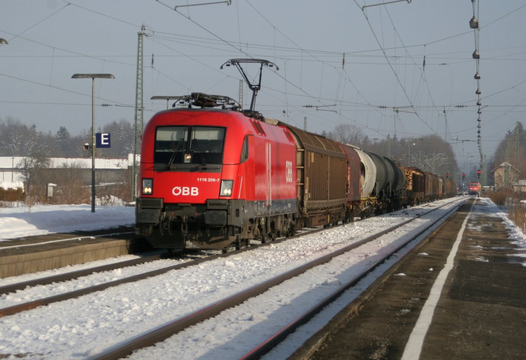 1116 267-7 bei der Durchfahrt Bf bersee in Richtung Rosenheim am 29.01.2011