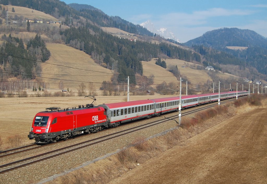 1116 271  Top Performer am Zug  war 12.03.2011 mit
dem IC 518 ebenfalls bei Rottenmann zu sehen.