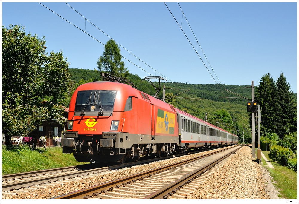 1116.059 mit dem OIC640 kurz nach Tullnerbach; 08.07.2010.