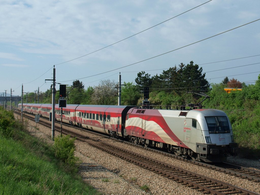 1116.249 auf dem Weg nach Graz als Rj 15555 kurz vor Brunn Maria Enzersdorf 