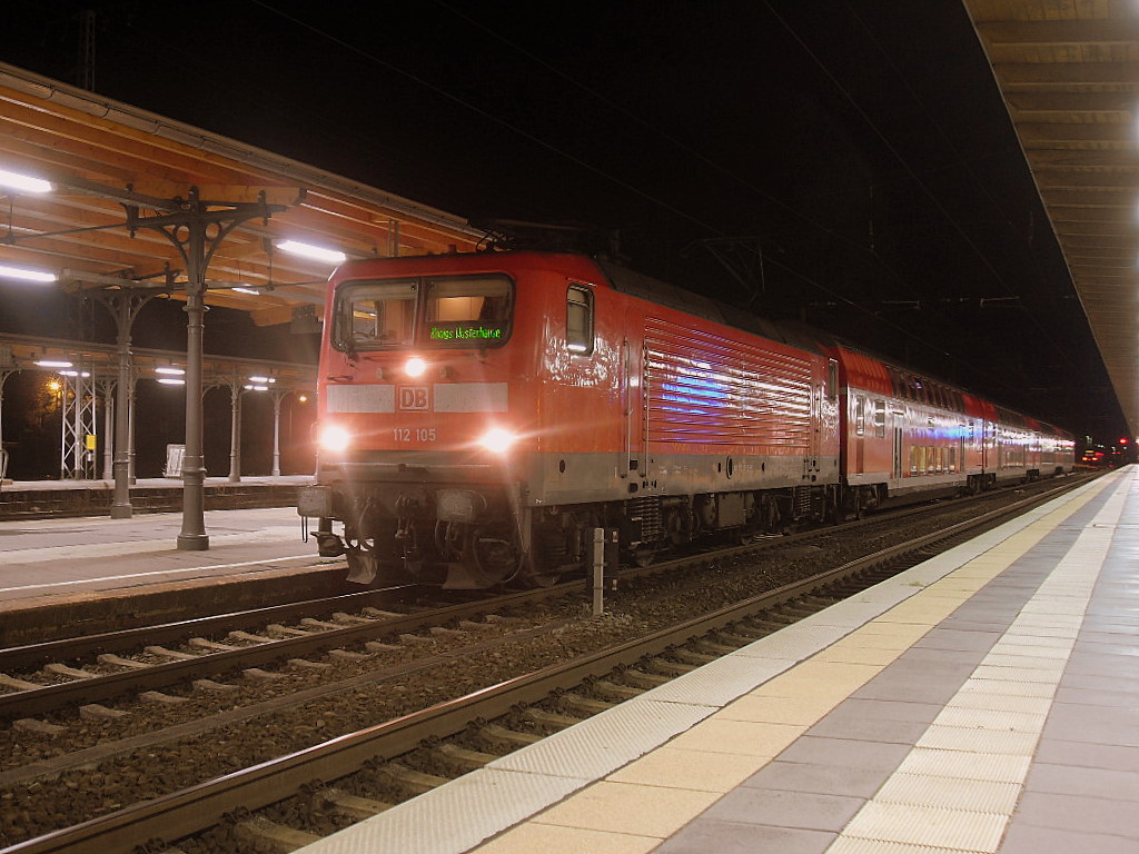 112 105 mit dem Regionalexpress am 01.09.2011 von Stendal nach Knigs Wusterhausen.
